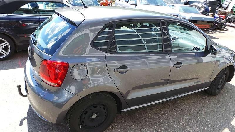 Gebraucht VW Polo Highline 90 PS (66 kW) 2013 Pepper grey metallic Limousine