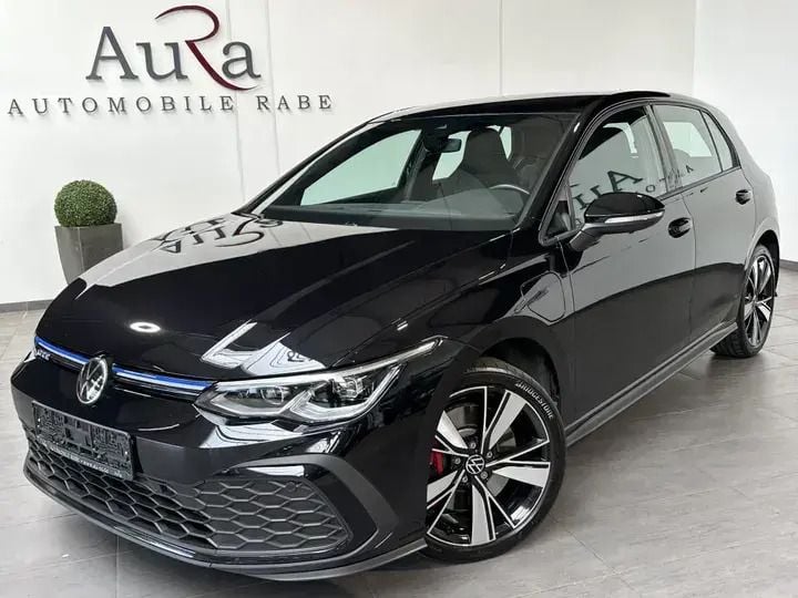 Schwarz Gebraucht 2022 VW Golf VIII GTE Limousine | 24.749 € (Fairer Preis) - Bild 1/4