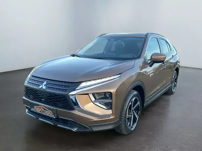 Używany Mitsubishi Eclipse Cross Basis 188 KM (138 kW) 2023 Brązowy SUV