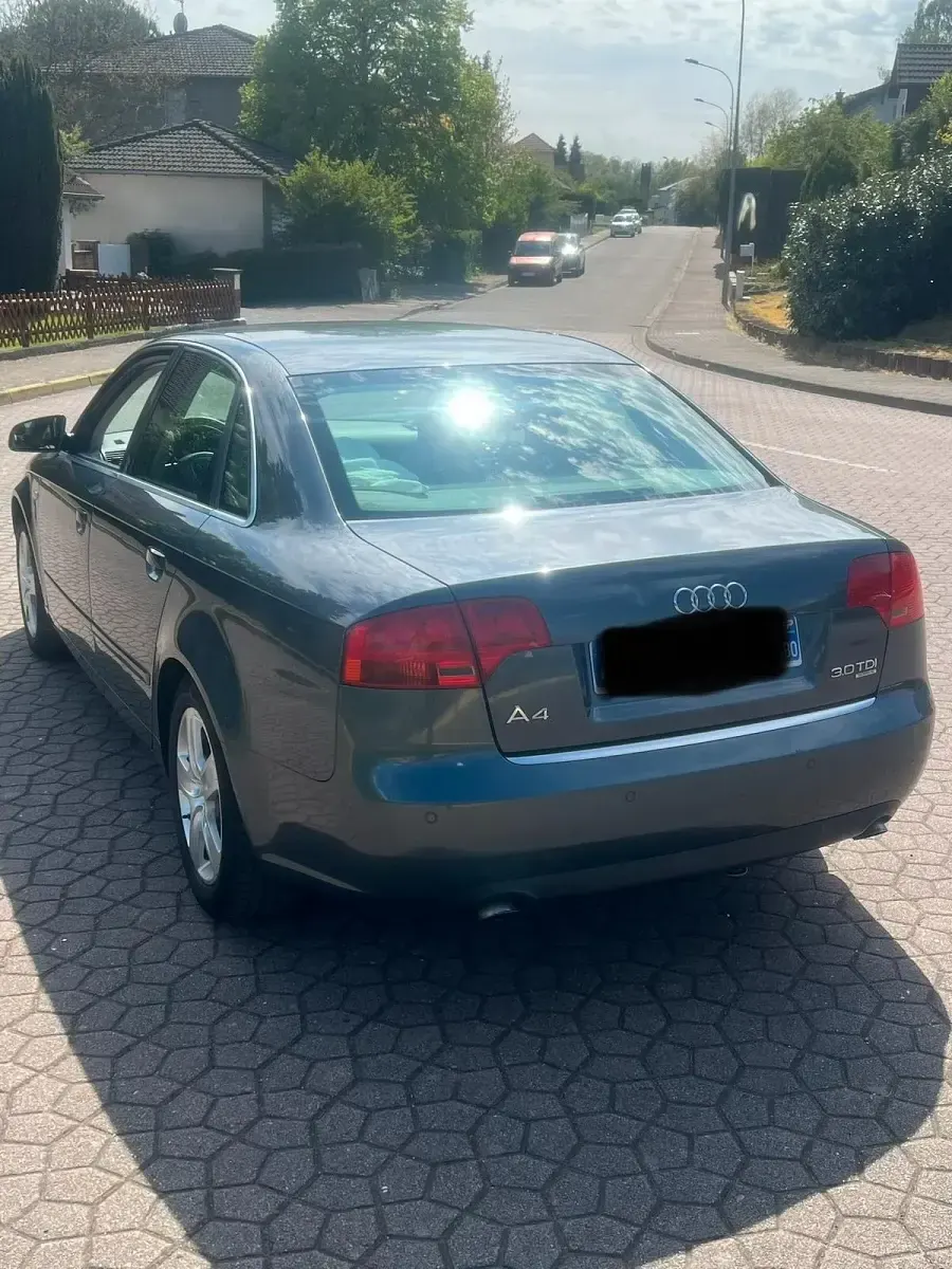 Second-hand Audi A4 204 CP (150 kW) 2005 Berlinǎ