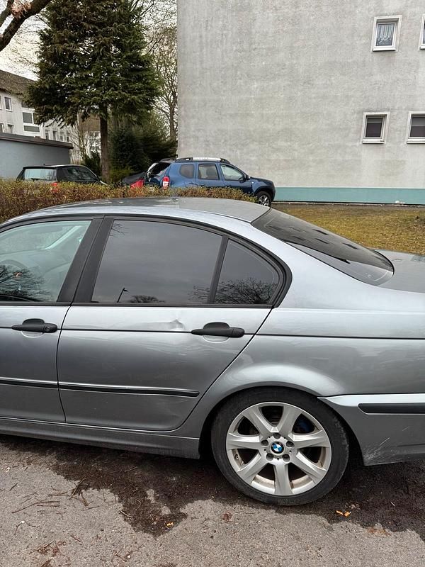 Gebraucht BMW 318 143 PS (105 kW) 2004 Grau Limousine