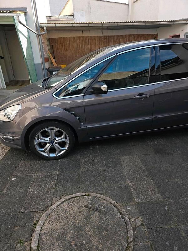 Gebraucht Ford S-MAX S 165 PS (121 kW) 2012 Van / Kleinbus