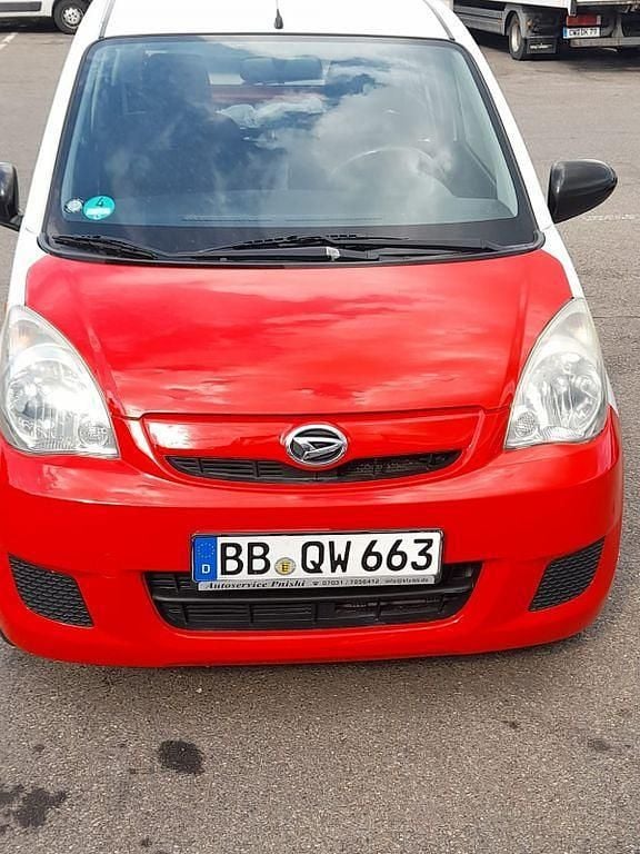 Weiß Gebraucht 2010 Daihatsu Cuore Kleinwagen | 2.800 € (Teuer) - Bild 1/4