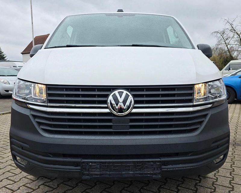 Gebraucht VW Transporter 110 PS (80 kW) 2024 Weiß Van