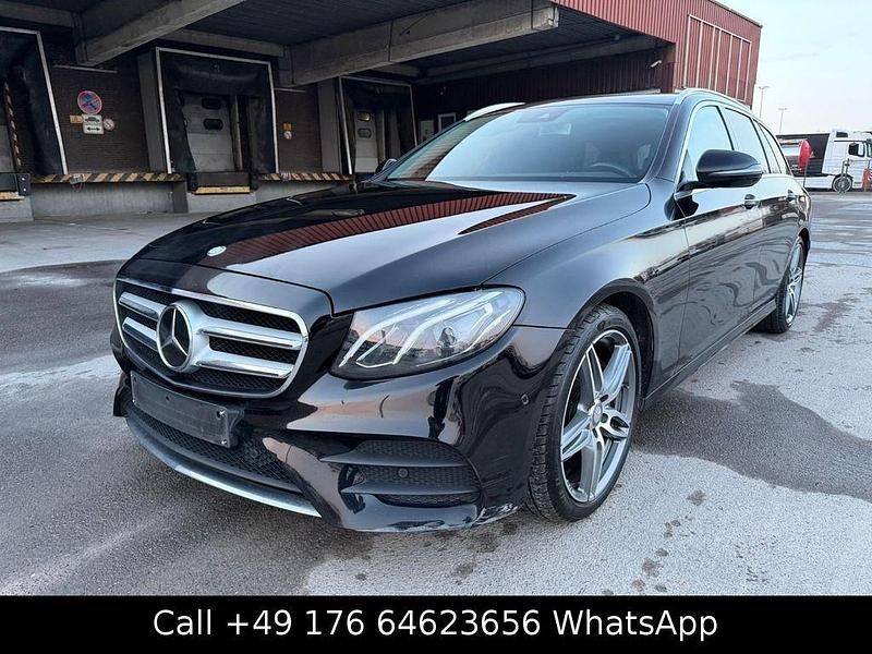 Gebraucht Mercedes E220 AMG line 194 PS (142 kW) 2016 Schwarz Limousine