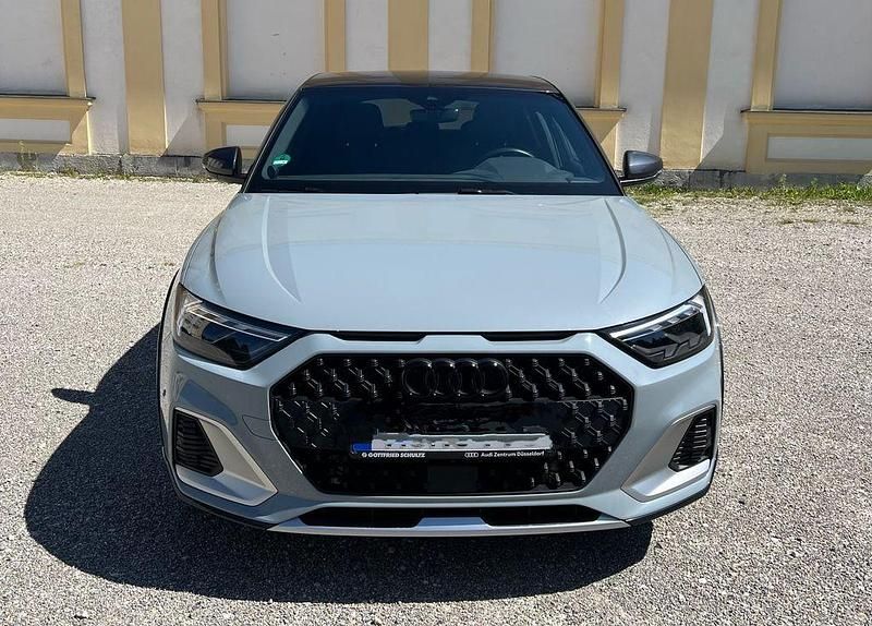 Gebraucht Audi A1 Ambiente 116 PS (85 kW) 2020 Grau SUV