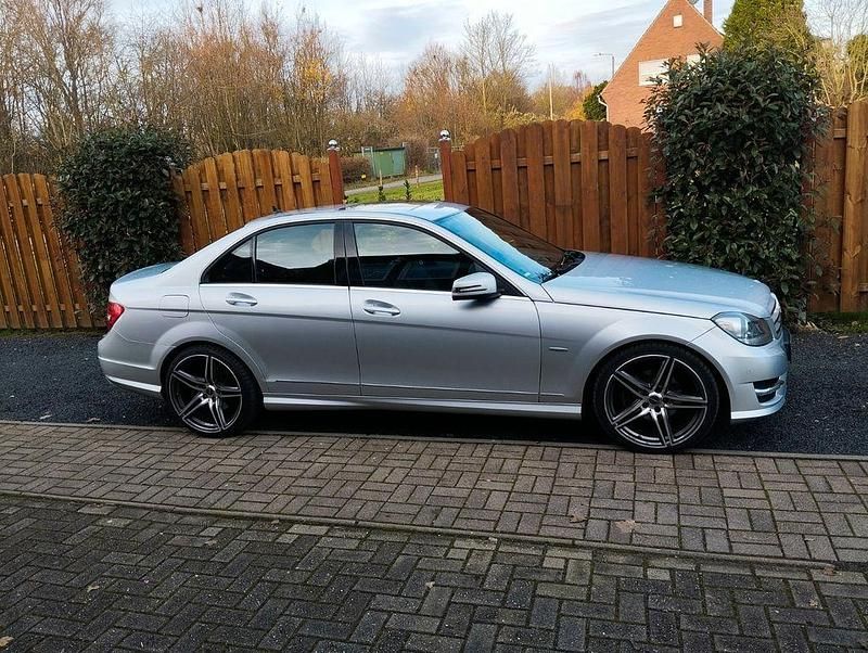 Gebraucht Mercedes C250 204 PS (150 kW) 2013 Silber Limousine