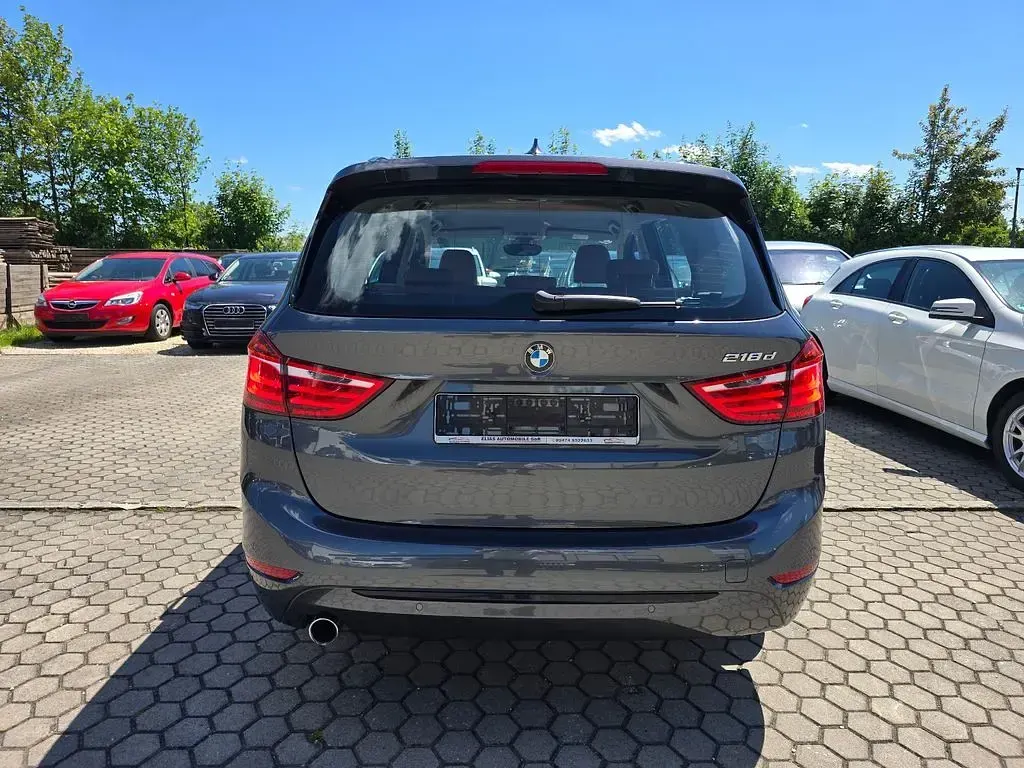 Gebraucht BMW 218 Gran Tourer Sport Line 150 PS (110 kW) 2017 Grau Van / Kleinbus