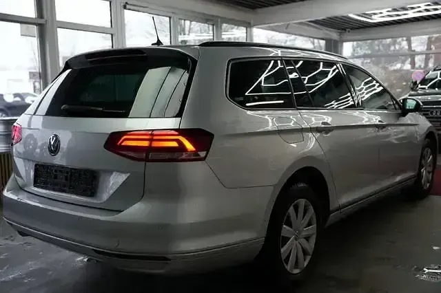 Gebraucht VW Passat Trendline 150 PS (110 kW) 2016 Silber Kombi