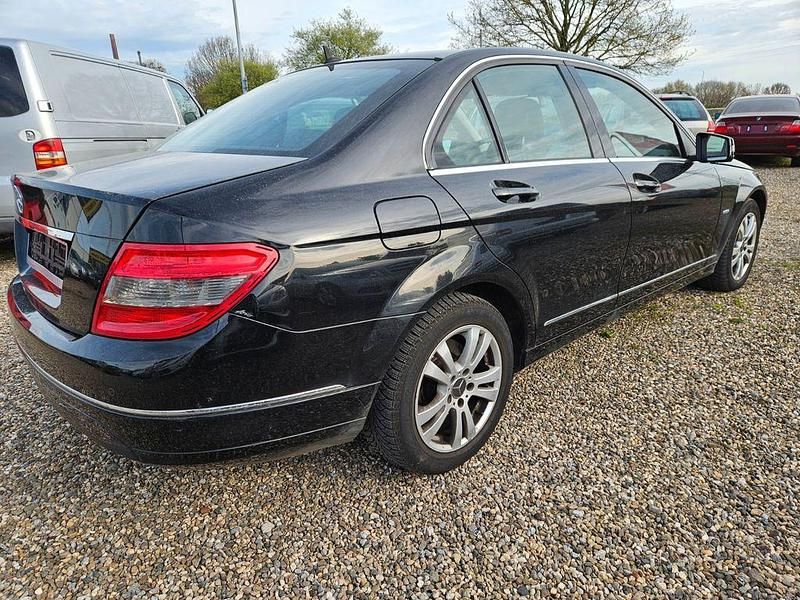 Gebraucht Mercedes C220 170 PS (125 kW) 2009 Schwarz Limousine