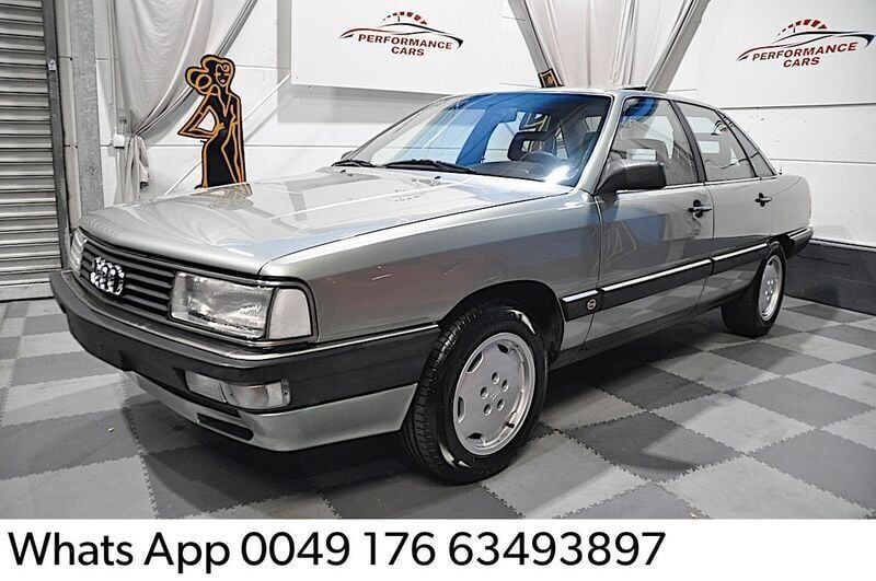 Grün Gebraucht 1984 Audi 200 Limousine | 8.999 € - Bild 1/4