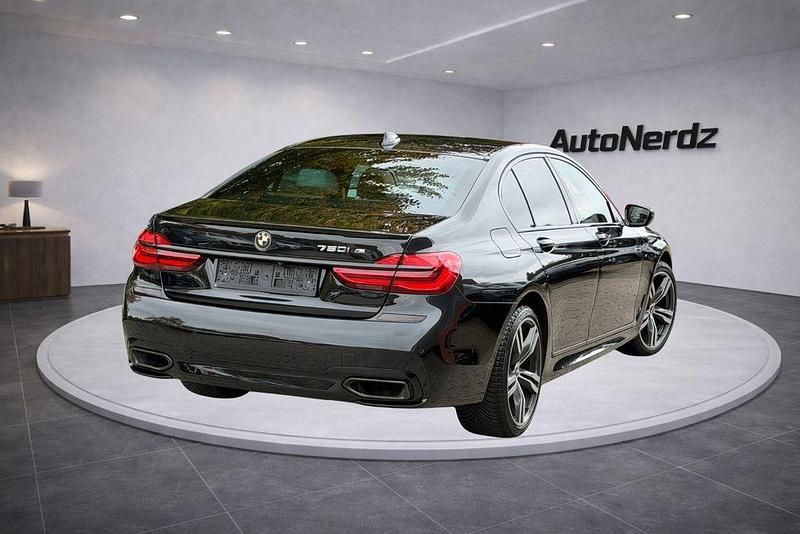 Gebraucht BMW 750 M Sport 449 PS (330 kW) 2018 Schwarz Limousine