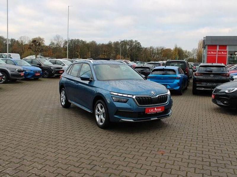 Blau Gebraucht 2020 Skoda Kamiq Style SUV | 18.530 € (Fairer Preis) - Bild 1/4