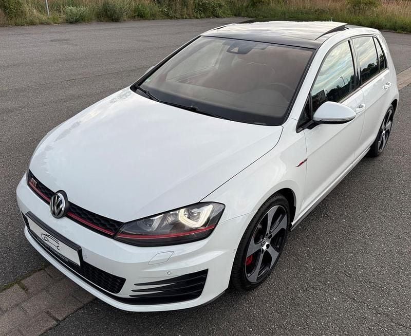Weiß Gebraucht 2014 VW Golf VII GTI Limousine | 18.300 € (Etwas zu teuer) - Bild 1/4