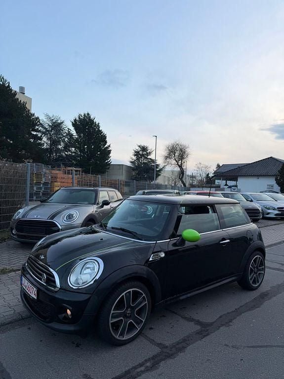 Gebraucht Mini ONE Brick Lane 95 PS (69 kW) 2014 Midnight black metallic Kleinwagen