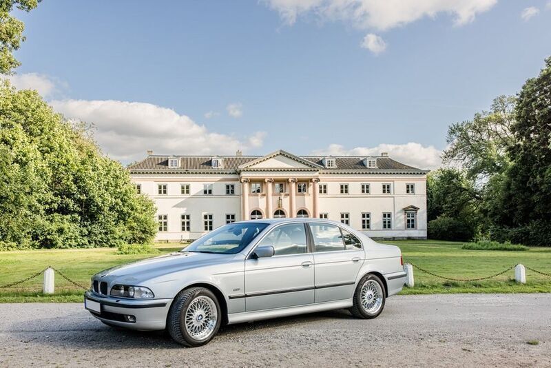 Silber Gebraucht 1996 BMW 528 Limousine | 15.900 € - Bild 1/4