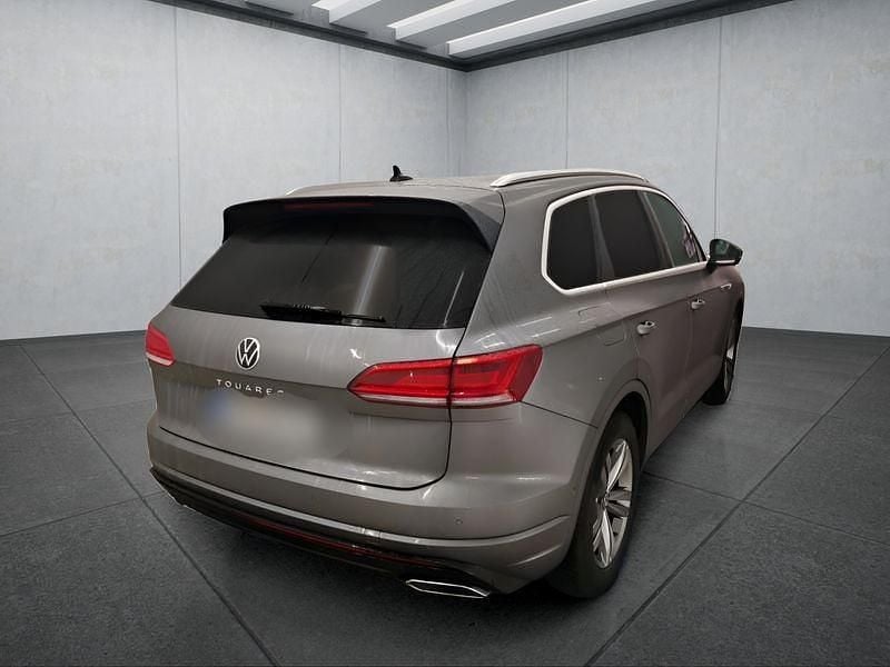 Gebraucht VW Touareg 231 PS (169 kW) 2023 Grau SUV