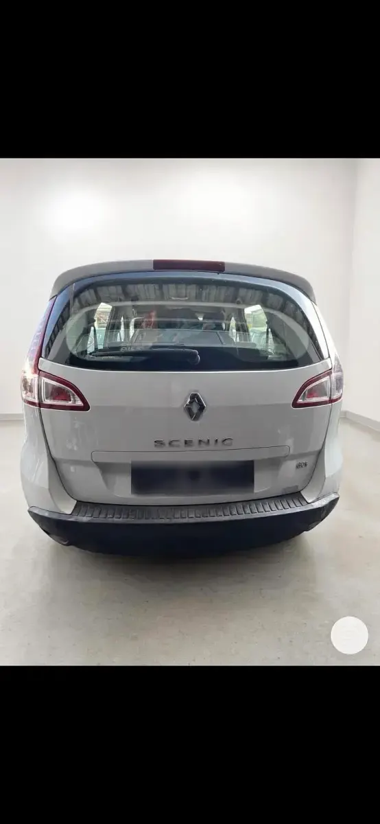 Gebraucht Renault Scénic III 95 PS (69 kW) 2011 Weiß Van / Kleinbus