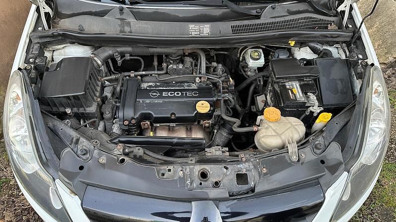 Gebraucht Opel Corsa OPC 90 PS (66 kW) 2009 Weiß Kleinwagen