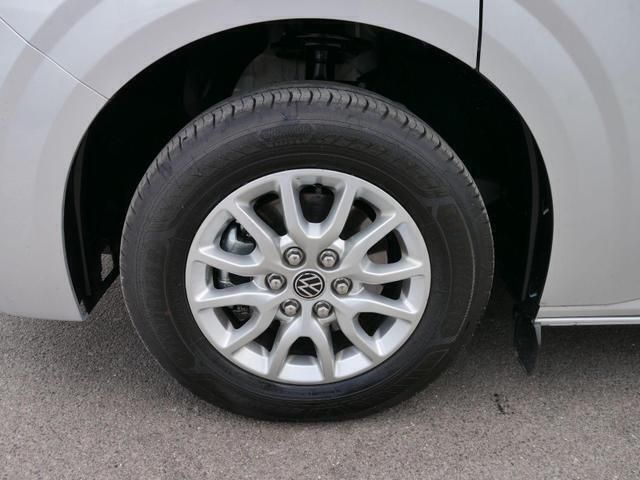 Light grey metallic light grey metallic Gebraucht 2025 VW T7 Life Van | 55.719 € (Guter Preis) - Bild 1/4