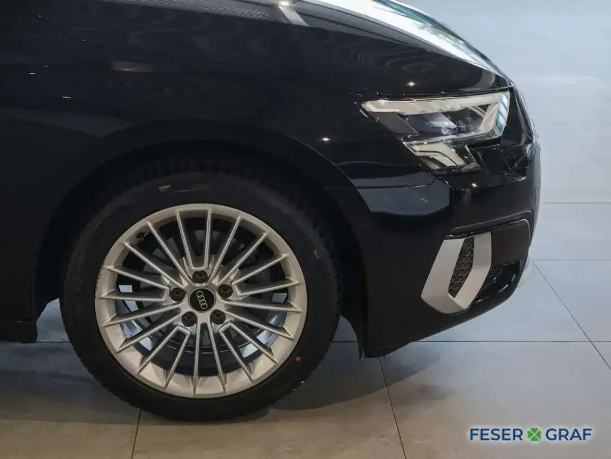 Gebraucht Audi A3 Advanced 110 PS (80 kW) 2023 Schwarz Limousine