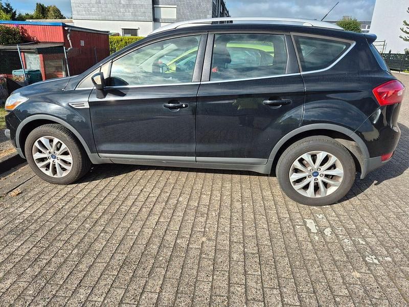 Schwarz Gebraucht 2011 Ford Kuga Titanium SUV | 5.300 € (Guter Preis) - Bild 1/4