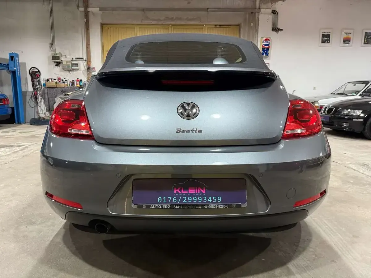 Gebraucht VW Beetle Cabriolet Allstar 105 PS (77 kW) 2017 Grau Cabrio
