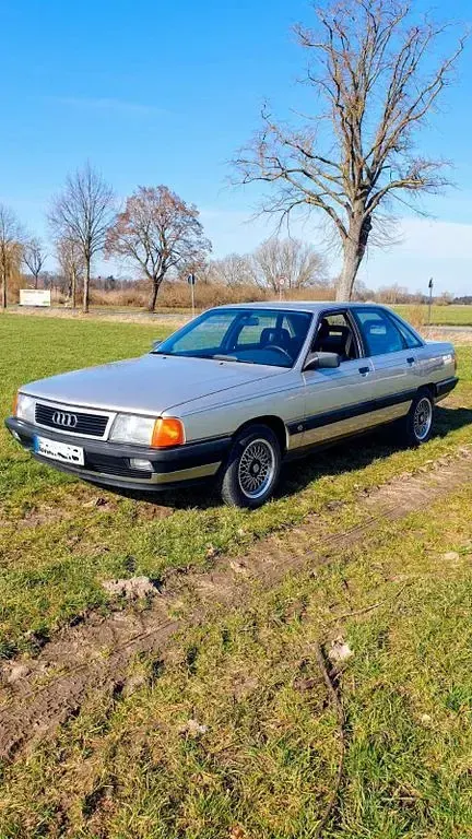 Gebraucht Audi 100 137 PS (100 kW) 1988 Silber Limousine