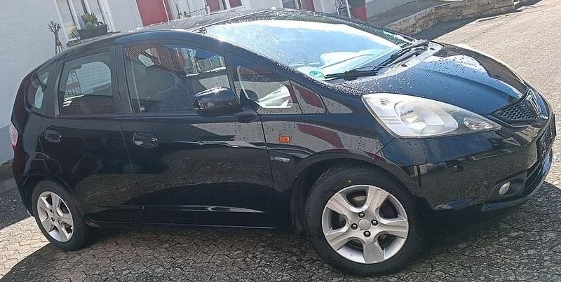 Gebraucht Honda Jazz Trend 90 PS (66 kW) 2010 Schwarz Kleinwagen