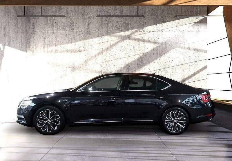 Gebraucht Skoda Superb LAURIN & KLEMENT 150 PS (110 kW) 2020 Schwarz Limousine
