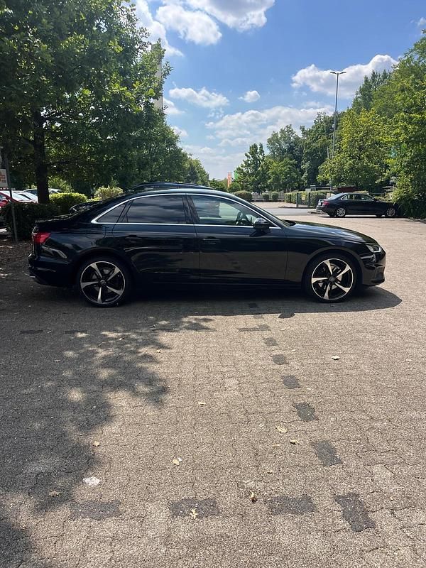 Gebraucht Audi A4 Comfort 136 PS (100 kW) 2020 Schwarz Limousine