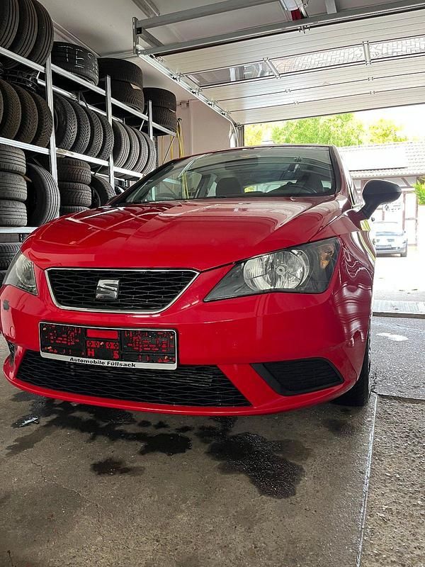 Rot Gebraucht 2014 Seat Ibiza Kleinwagen | 5.499 € (Fairer Preis) - Bild 1/4