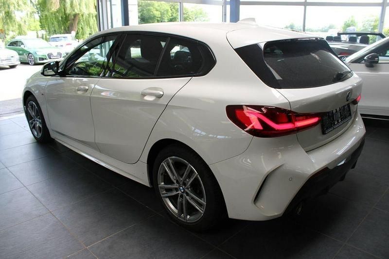 Gebraucht BMW 118 M Sport 136 PS (100 kW) 2022 Weiß Kleinwagen