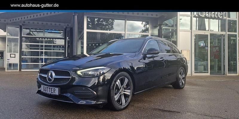 Schwarz Gebraucht 2022 Mercedes C200 Avantgarde Kombi | 21.900 € (Fairer Preis) - Bild 1/4