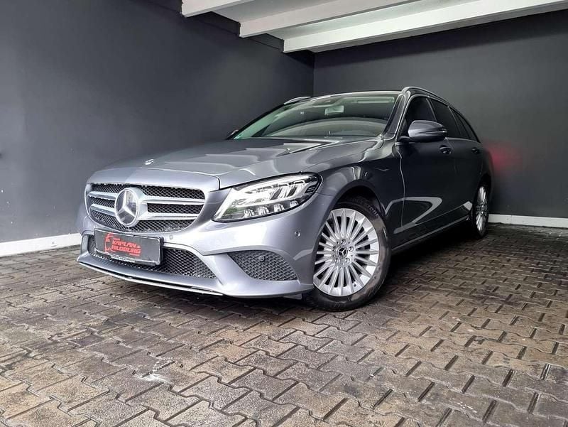 Selenitgrau Gebraucht 2019 Mercedes C220 Avantgarde Kombi | 22.990 € (Fairer Preis) - Bild 1/4