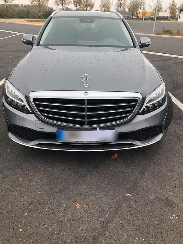 Grau Gebraucht 2018 Mercedes C220 Kombi | 19.500 € (Fairer Preis) - Bild 1/4