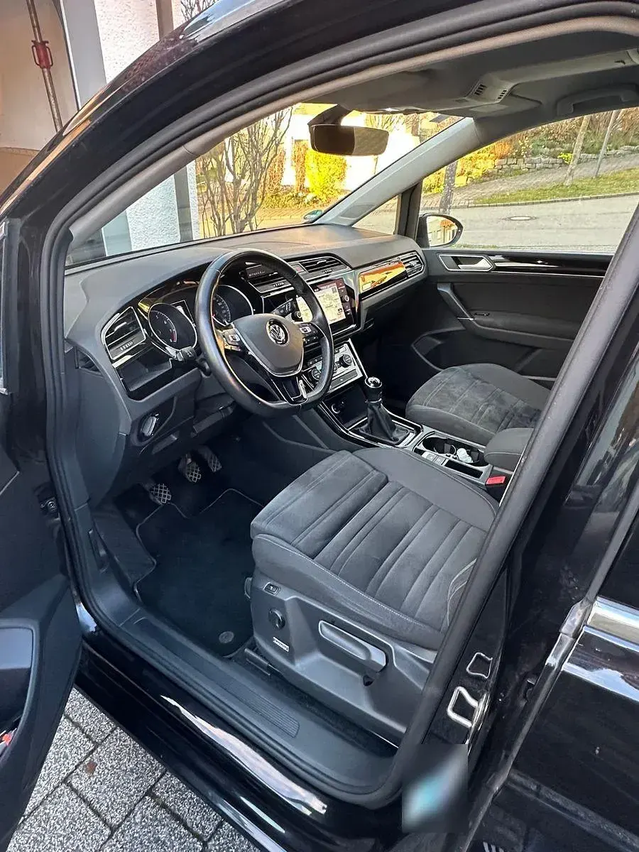 Usata VW Touran 150 CV (110 kW) 2017 Nero Monovolume
