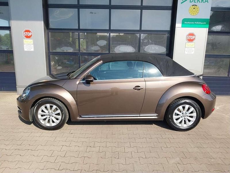 Gebraucht VW Beetle Design 105 PS (77 kW) 2013 Toffeebraun Kleinwagen