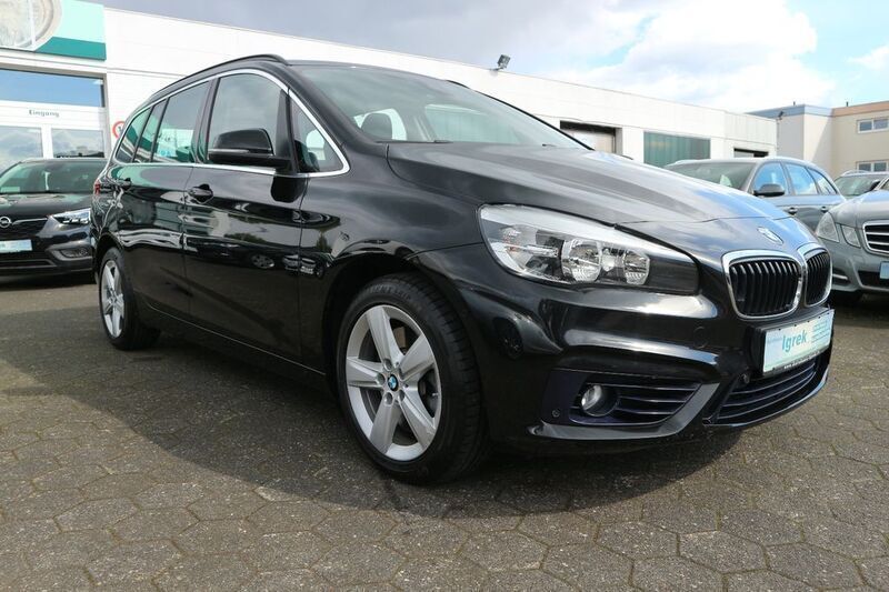Gebraucht BMW 220 Gran Tourer Sport Line 190 PS (139 kW) 2016 Schwarz Van / Kleinbus