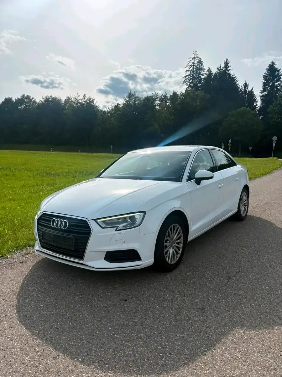 Gebraucht Audi A3 150 PS (110 kW) 2018 Weiß Limousine