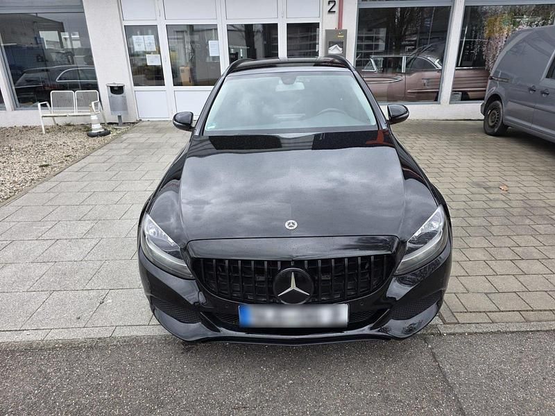 Gebraucht Mercedes C180 115 PS (84 kW) 2016 Schwarz Kombi