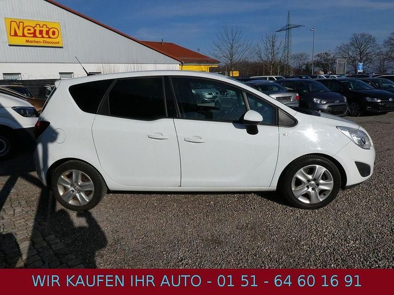 Gebraucht Opel Meriva Edition 110 PS (80 kW) 2010 Weiß Van / Kleinbus