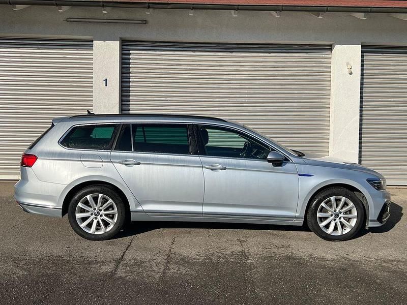 Gebraucht VW Passat GTE 218 PS (160 kW) 2021 Silber Kombi