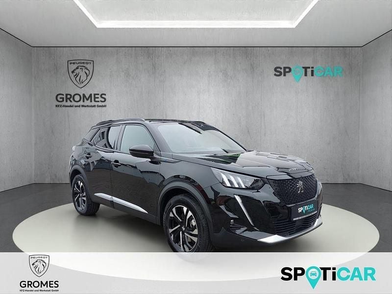 Schwarz perla nera (metallic) Gebraucht 2022 Peugeot e-2008 GT SUV | 17.790 € (Guter Preis) - Bild 1/4