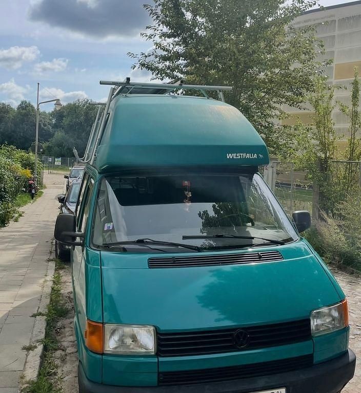Grün Gebraucht 1992 VW T4 California Van | 12.750 € - Bild 1/4