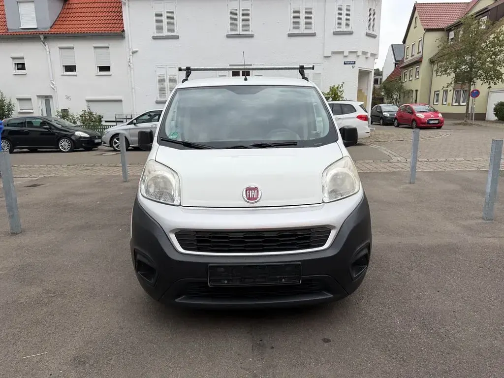 Gebraucht Fiat Fiorino 80 PS (58 kW) 2016 Weiß Van / Kleinbus