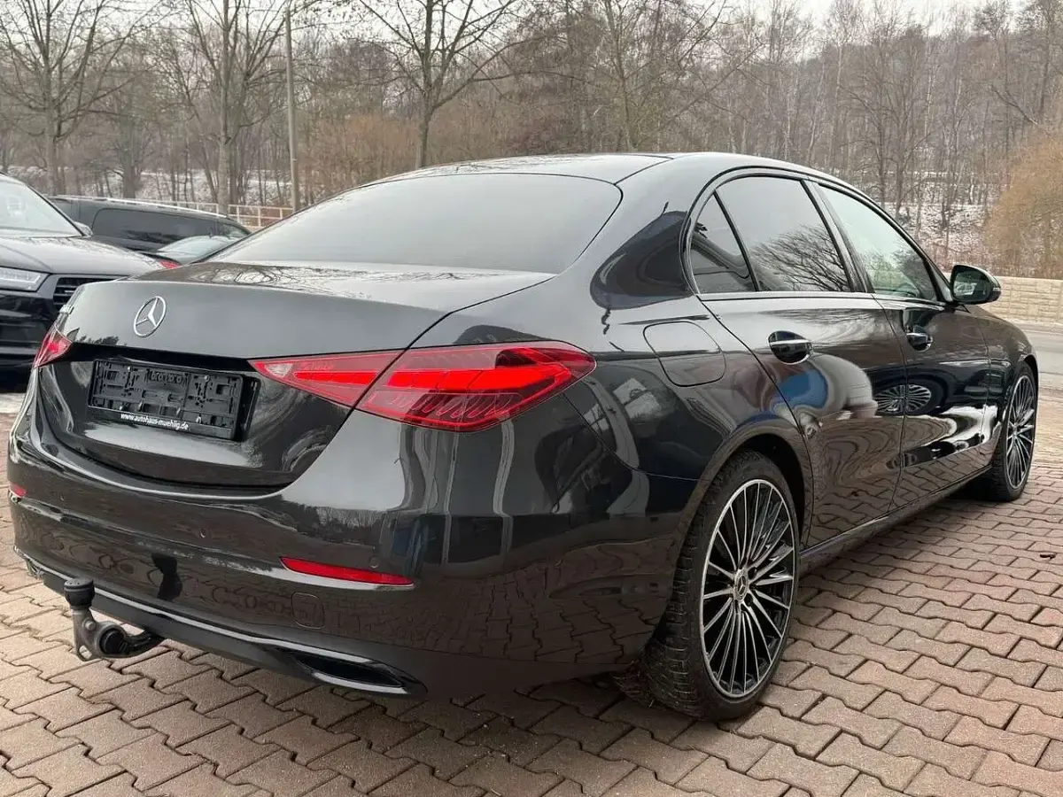 Gebraucht Mercedes C300 265 PS (194 kW) 2024 Grau Limousine