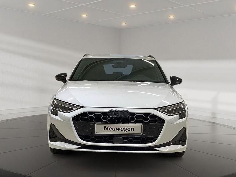 Neu Audi A3 Advanced 204 PS (150 kW) 2025 Weiß Limousine
