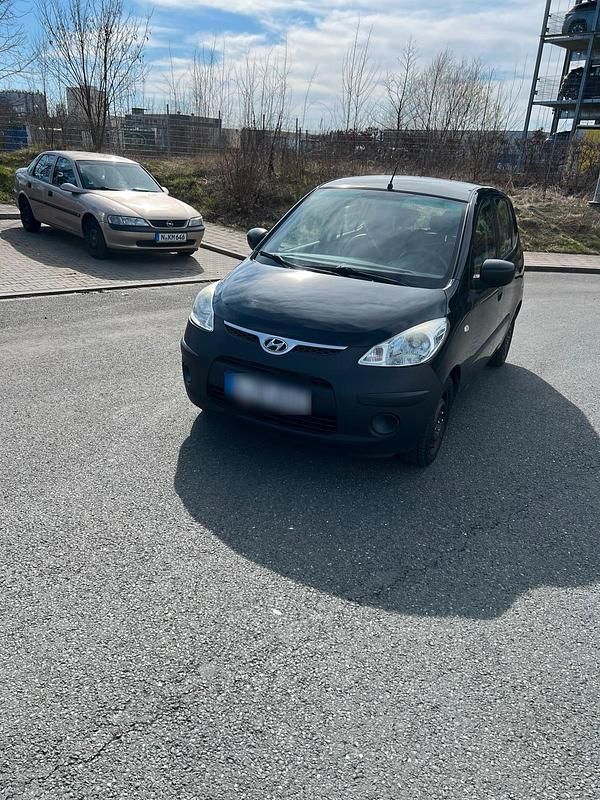 Gebraucht Hyundai i10 67 PS (49 kW) 2010 Schwarz Kleinwagen