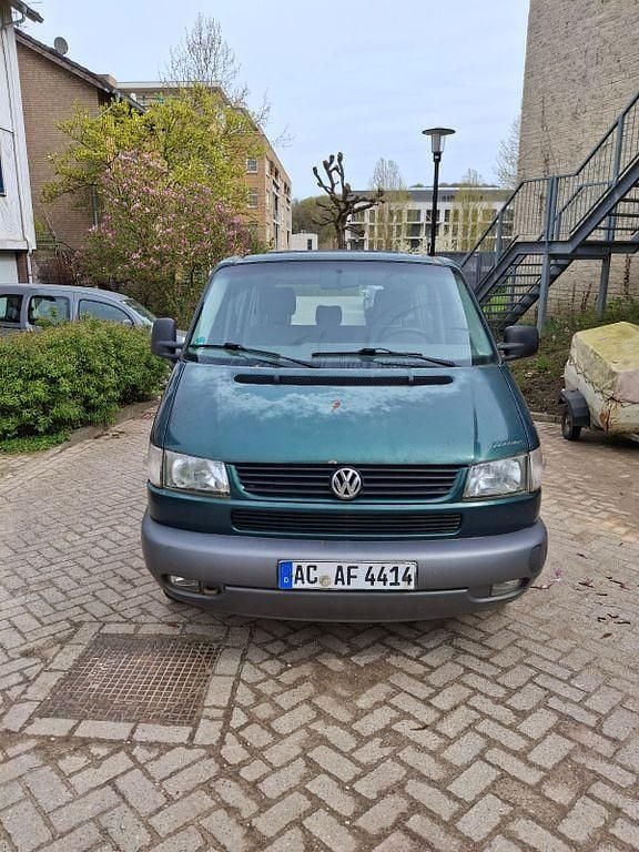 Second-hand VW T4 110 CP (80 kW) 1996 Verde Van